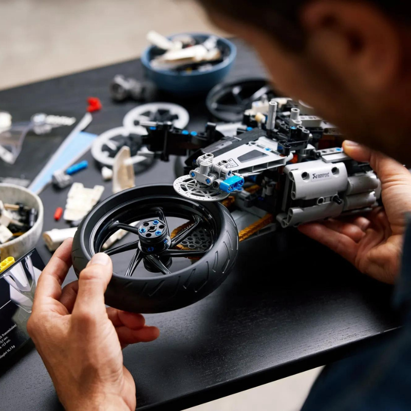 BMW M 1000 RR